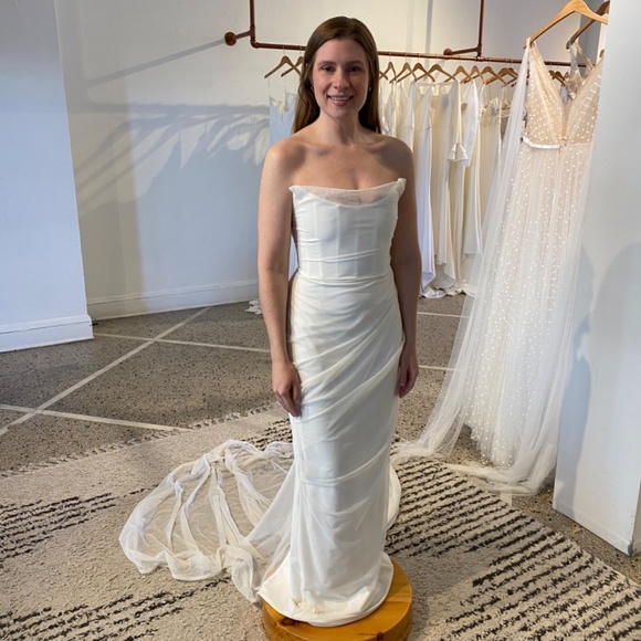 Corset top wedding gown - Picture 4 of 4